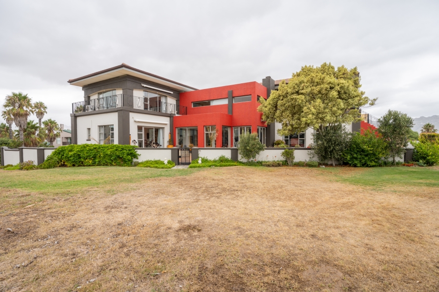 5 Bedroom Property for Sale in Greenways Golf Estate Western Cape